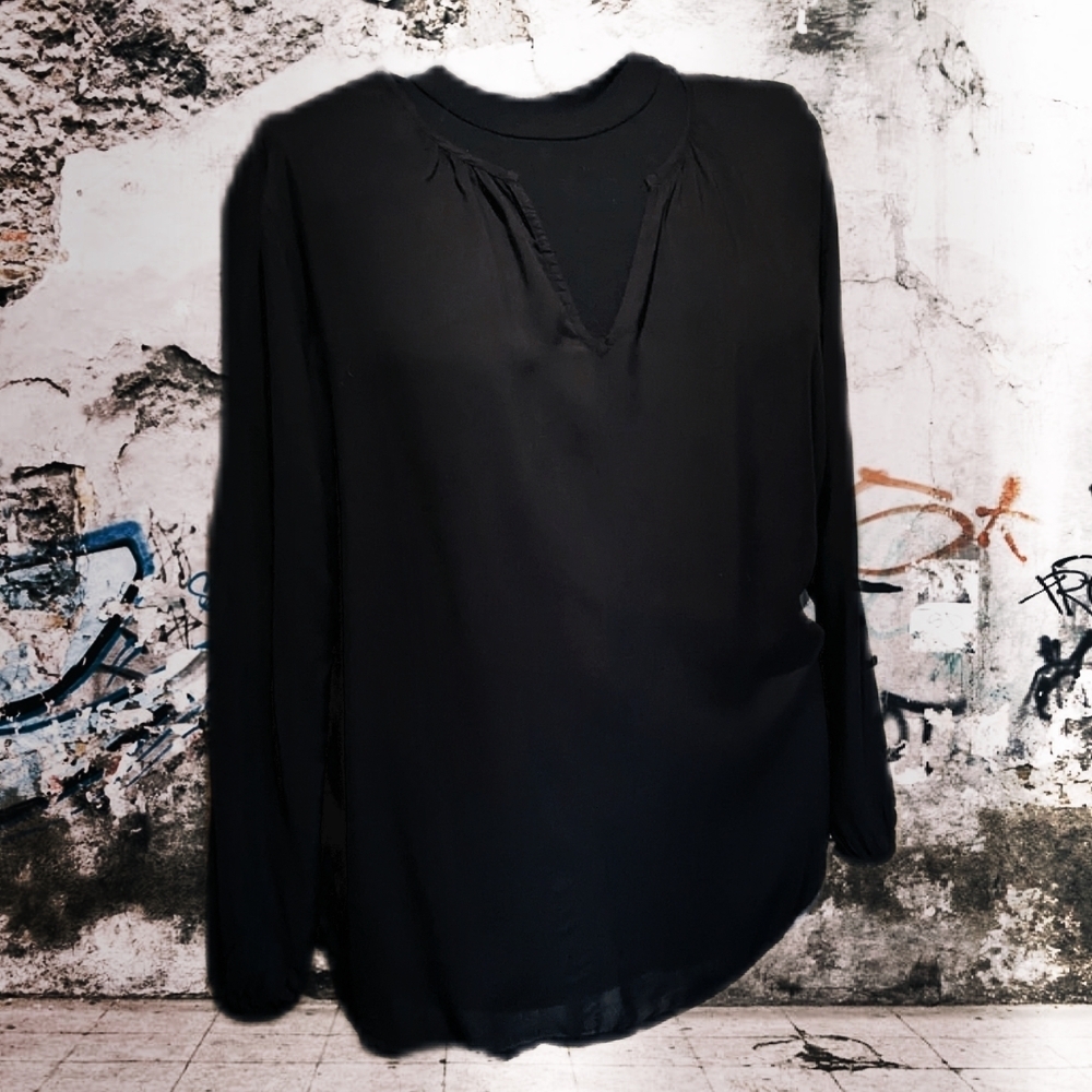 Old Navy Black Relaxed Long Sleeve Blouse